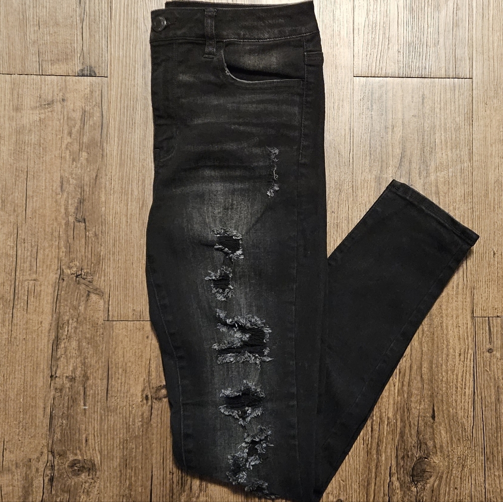 American Eagle Hi-Rise Distressed Jegging Black